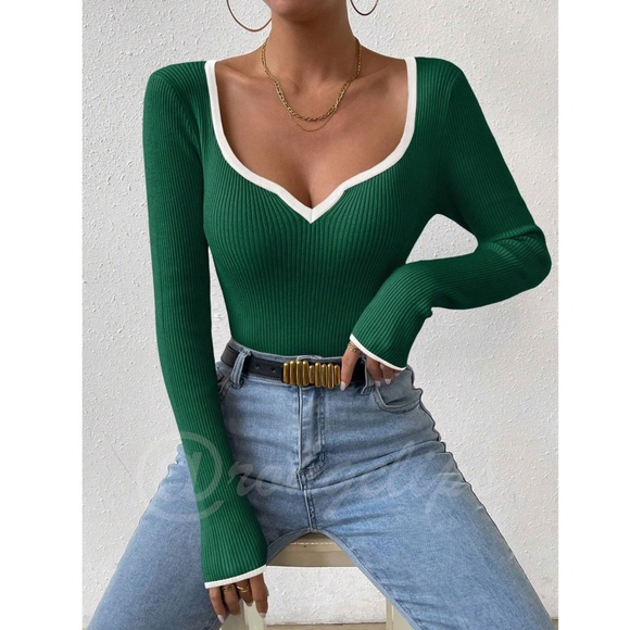 Green Rib Knit Sweetheart Neck Contrast White Trim Long Sleeve Fitted Sweater - Picture 2 of 9